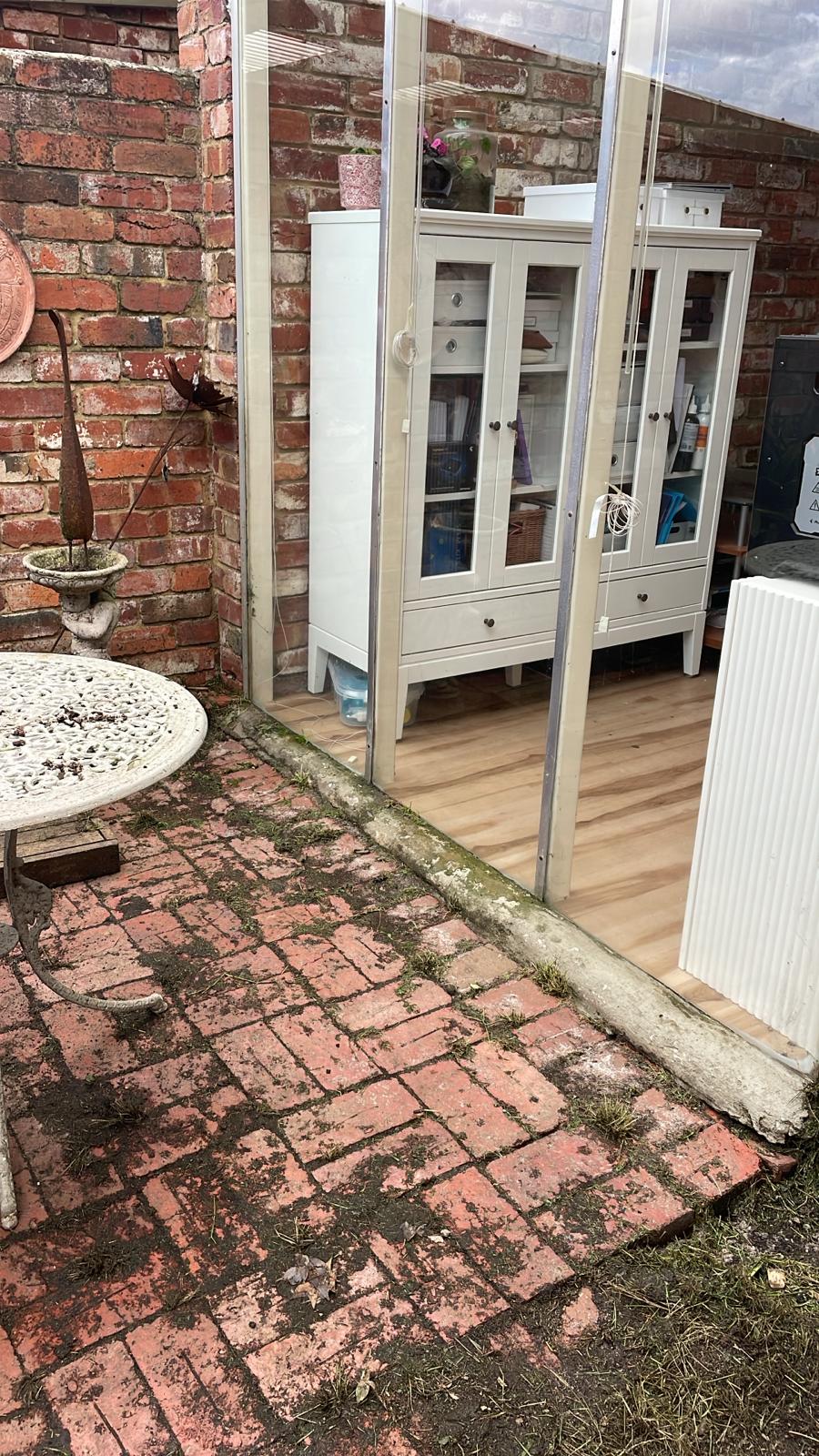 Clean window and door frame after professional cleaning in South East Melbourne
